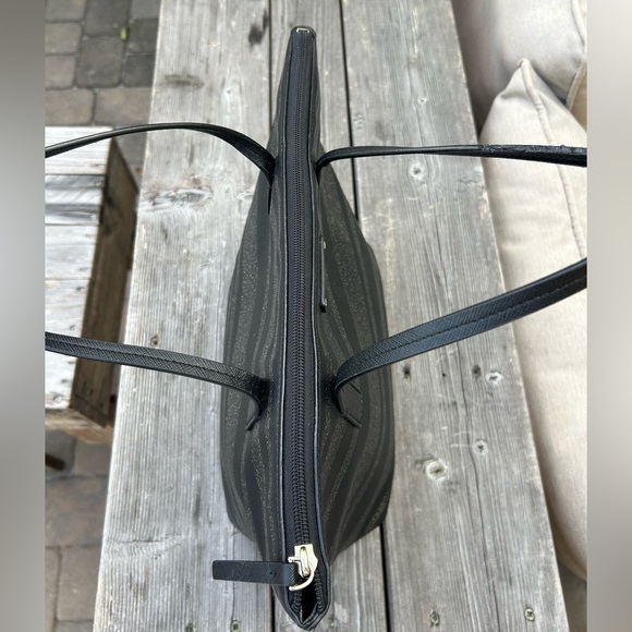 Kate Spade New York Haven Lane Hani Striped Tote Bag - Picture 4 of 14